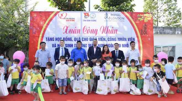 Royal London Việt Nam trao tặng công trình sân chơi và quà Tết cho học sinh trường mầm non Ngôi Sao Nhỏ tại Bình Dương