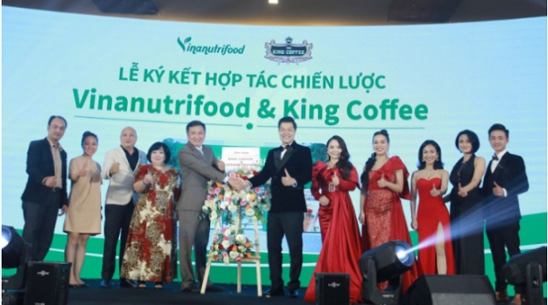 Year End Party Vinapharma - Group: Hành trình mang thương hiệu Việt vươn ra biển lớn