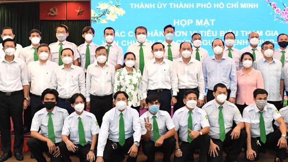 TP. Hồ Chí Minh tri ân những lái xe tham gia vận chuyển cấp cứu người bệnh Covid-19