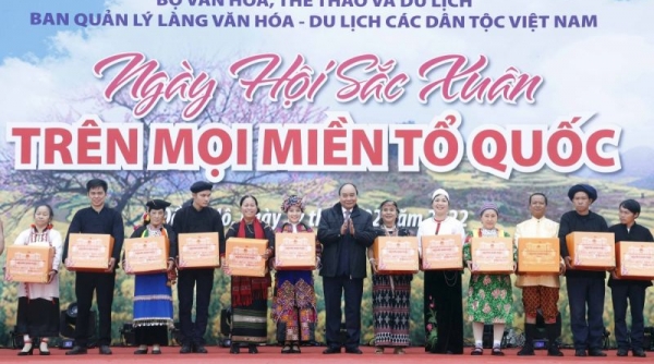 Nền văn hiến kỳ vĩ của dân tộc Việt Nam được tạo nên bởi 54 dân tộc anh em