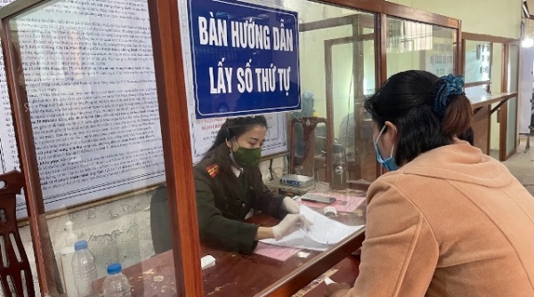 Số lượng người làm thủ tục xuất nhập cảnh ở Nghệ An tăng cao so với năm trước