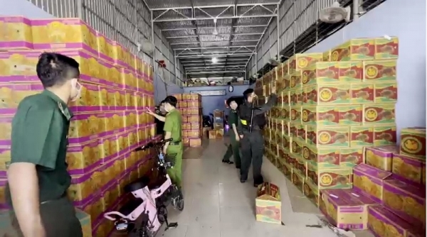 Phát hiện, tạm giữ hơn 1,2 tấn trái cây nghi nhập lậu tại một vựa trái cây khu vực biên giới tỉnh An Giang