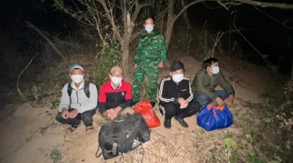 Quảng Trị: Bắt giữ 08 đối tượng xuất cảnh trái phép sang Lào