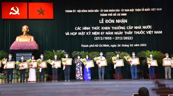 TP. Hồ Chí Minh tự hào và tri ân đội ngũ y tế đã cống hiến, hy sinh vì sức khỏe, bình yên của nhân dân
