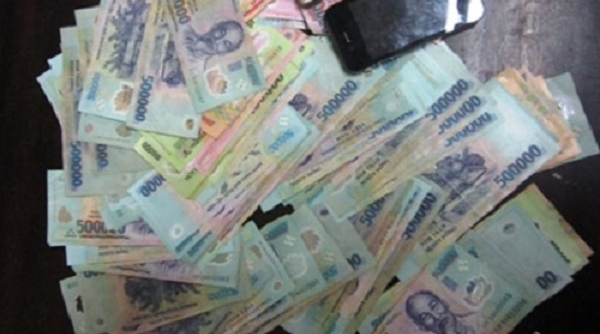Công an Triệu Sơn triệt phá đường dây đánh bạc tại cửa hàng điện thoại