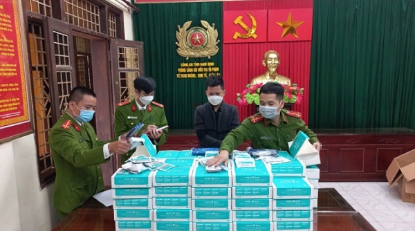 Thu giữ 1.800 bộ kit test nhanh Covid-19 không rõ nguồn gốc tại Nam Định