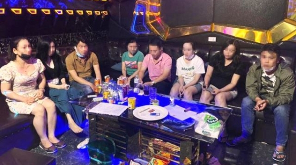Công an tỉnh Quảng Nam bắt quả tang 12 đối tượng “phê” ma túy trong quán karaoke