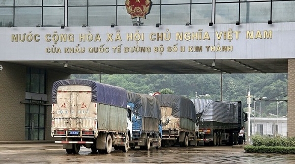 Hoạt động xuất nhập khẩu qua cửa khẩu Kim Thành (Lào Cai) vẫn gặp khó khăn