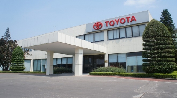 Đại lý Toyota ép khách hàng “mua bia kèm lạc”, cơ quan chức năng cần vào cuộc xử lý triệt để
