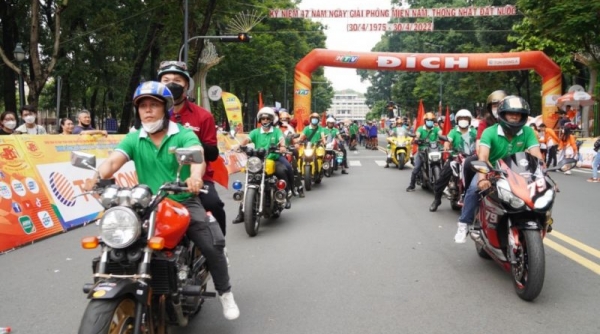 TP. Hồ Chí Minh: Hơn 500 người tham gia diễu hành bằng xe đạp, mô tô nhân kỷ niệm lễ 30/04