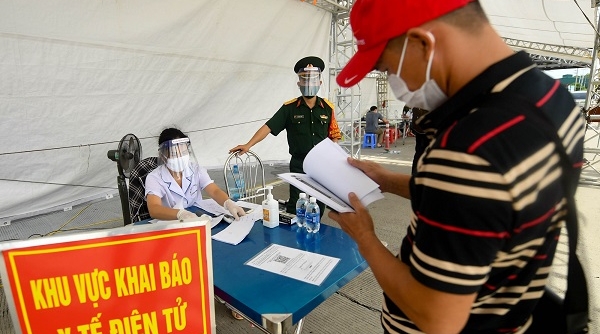 Việt Nam tạm dừng khai báo y tế nội địa
