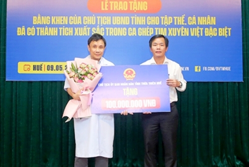 Ca ghép tim xuyên Việt được Chủ tịch UBND tỉnh Thừa Thiên Huế tặng bằng khen