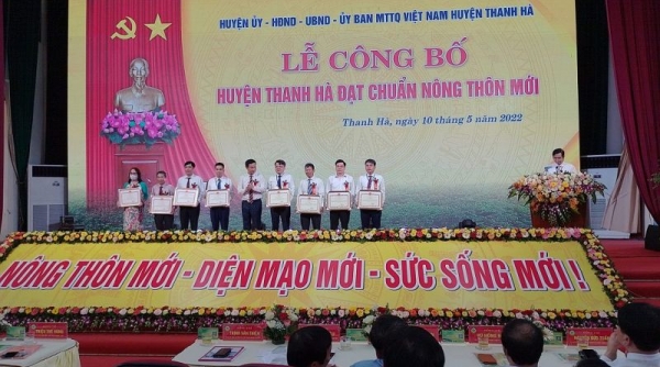 Huyện Thanh Hà đón bằng công nhận huyện đạt chuẩn nông thôn mới