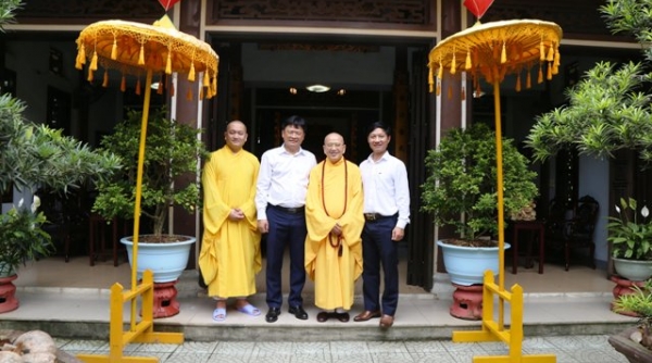 Công an tỉnh Thừa Thiên Huế thăm hỏi, chúc mừng Giáo hội Việt Nam nhân dịp Đại Lễ Phật Đản 2566