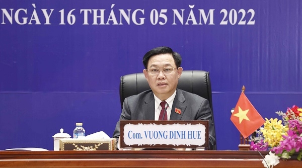 Đột phá chính sách về kinh tế giúp Việt Nam vượt qua đại dịch