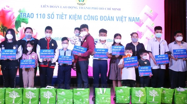 TP. Hồ Chí Minh: Trao 114 sổ tiết kiệm cho con đoàn viên công đoàn mồ côi do dịch Covid-19