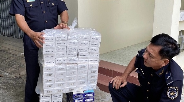 Hải quan Đồng Tháp thu giữ 2.400 bao thuốc lá lậu