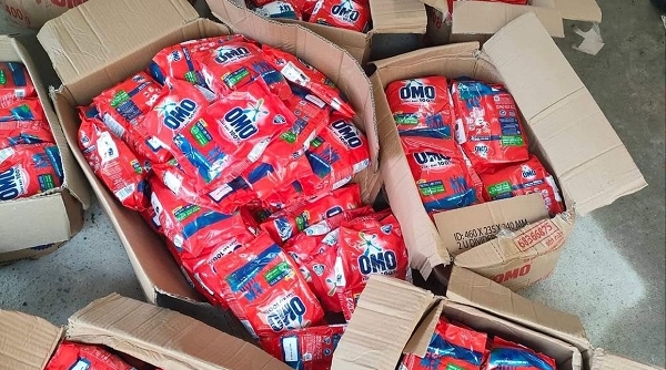 Hà Giang: Thu giữ hơn 600 gói bột giặt giả mạo nhãn hiệu OMO