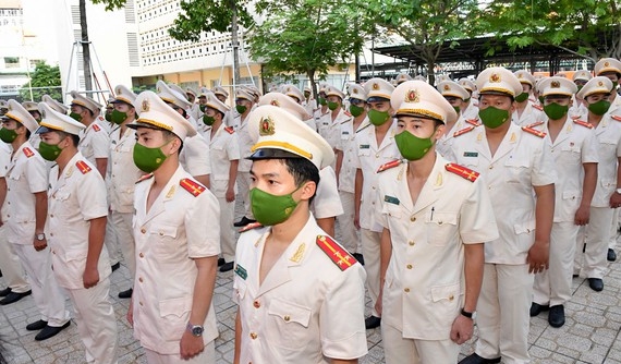 TP. Hồ Chí Minh tăng cường 100 cán bộ, chiến sĩ công an chính quy về xã