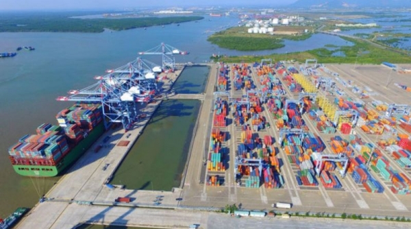 Đề xuất giảm 94,2% phí hạ tầng cảng biển với hàng chở bằng đường thủy