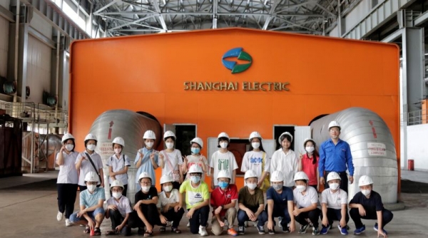Công ty CP Nhiệt điện Quảng Ninh: Tổ chức cho các con CBCNV tham quan nhà máy