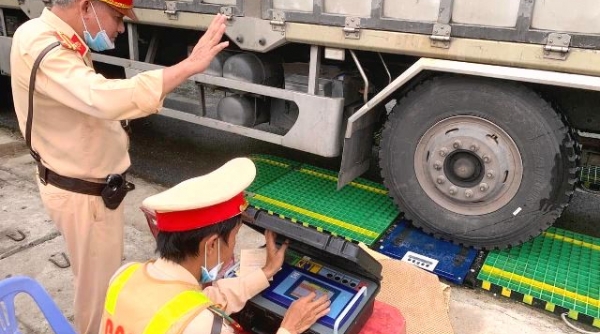 CSGT Công an TP. Đà Nẵng: Ngày đầu ra quân xử lý xe quá tải, cơi nới trên toàn địa bàn thành phố