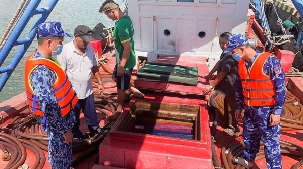 Cảnh sát Biển bắt giữ tàu vận chuyển 500.000 lít dầu DO không rõ nguồn gốc