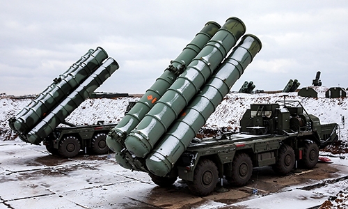 Hệ thống S-400 của Nga hoàn toàn bất lực trước sát thủ HIMARS M142 Ukraine
