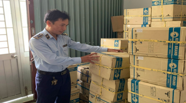 Tạm giữ gần 24.000 cái dao nhãn hiệu Kiwi nhập lậu, trị giá trên 200 triệu đồng