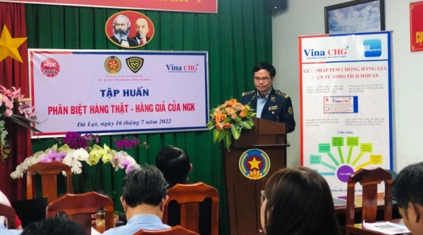 Vina CHG phối hợp với Cục QLTT tỉnh Lâm Đồng tập huấn phân biệt hàng thật – hàng giả nhãn hiệu Bugi NGK