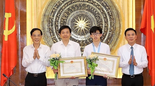 Thanh Hoá tuyên dương và trao thưởng cho học sinh đạt giải Olympic Toán quốc tế năm 2022
