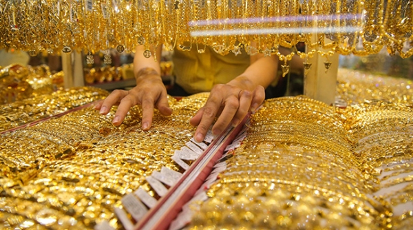 Giá vàng hôm nay 31/07: Giá vàng trong nước đồng loạt tăng giá theo thị trường thế giới