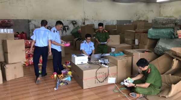 Lực lượng Quản lý thị trường tỉnh Thái Bình tạm giữ hơn 4.000 đồ chơi trẻ em có dấu hiệu vi phạm