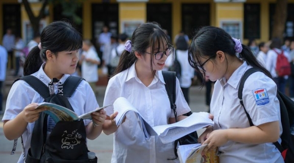 Hà Nội tạm thời chưa thu học phí các cấp mầm non, phổ thông công lập năm học 2022-2023