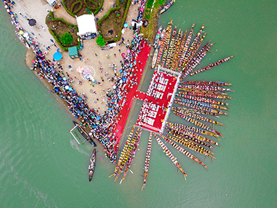 Lễ hội đua thuyền truyền thống “Tết Độc lập” trên sông Kiến Giang