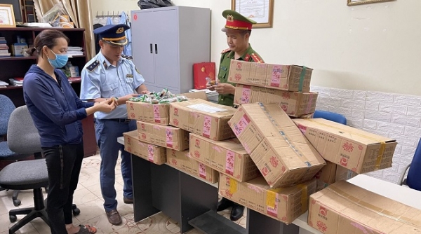 Chặn đứng lô bánh trung thu không rõ nguồn gốc bán cho công nhân tại Bắc Giang