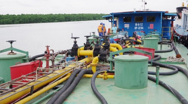 Cảnh sát biển tạm giữ tàu chở 50.000 kg dầu FO vận chuyển bất hợp pháp