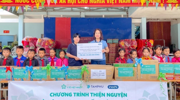 Inochi trao 88 suất quà cho các trẻ em có hoàn cảnh khó khăn tại Mèo Vạc, Hà Giang