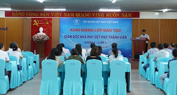 Khai giảng khóa “Đào tạo Giám đốc Xí nghiệp Dệt May” khu vực Huế, Đà Nẵng