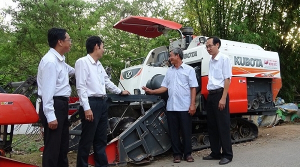 Agribank hỗ trợ nông dân tiếp cận máy móc sản xuất nông nghiệp hiện đại