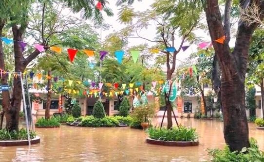 Đà Nẵng: Nhiều trường tại huyện Hòa Vang cho học sinh nghỉ vì ngập nước, mưa lớn