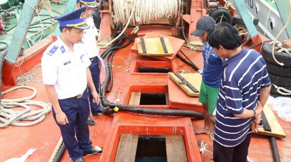Tạm giữ tàu chở 46.000 lít dầu không rõ nguồn gốc tại Vũng Tàu