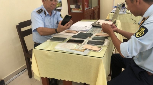 Tiền Giang xử phạt 01 cơ sở kinh doanh điện thoại di động iPhone nhập lậu