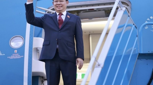 Chủ tịch Quốc hội Vương Đình Huệ lên đường thăm chính thức Campuchia, dự AIPA-43