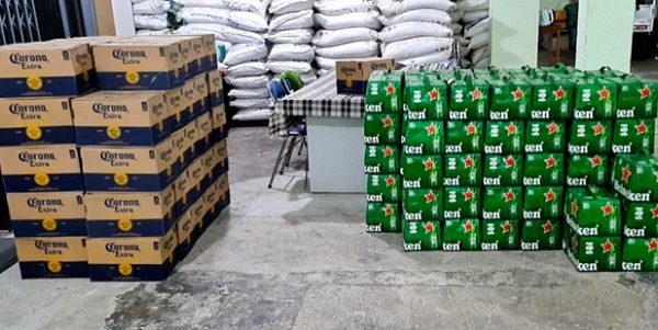 Tạm giữ hàng trăm thùng bia nhập ngoại không đủ giấy tờ tại Phú Yên