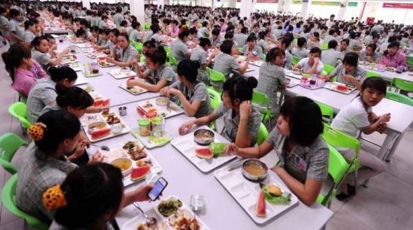 Bắc Ninh phòng, chống ngộ độc thực phẩm trong bếp ăn tập thể tại khu công nghiệp