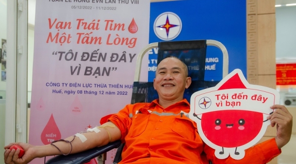 Cán bộ công nhân viên ngành Điện tích cực tham gia hiến máu tình nguyện
