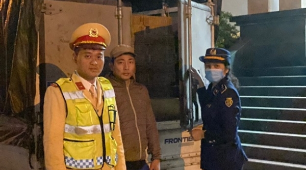 Lực lượng Quản lý thị trường Quảng Ninh liên tiếp phát hiện 04 vụ vận chuyển hoa quả nhập lậu