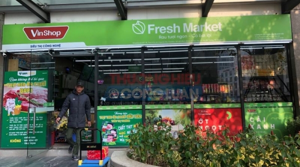 Nhiều cửa hàng mang thương hiệu Fresh Market tại Hà Nội bày bán sản phẩm “trắng thông tin”, không niêm yết giá