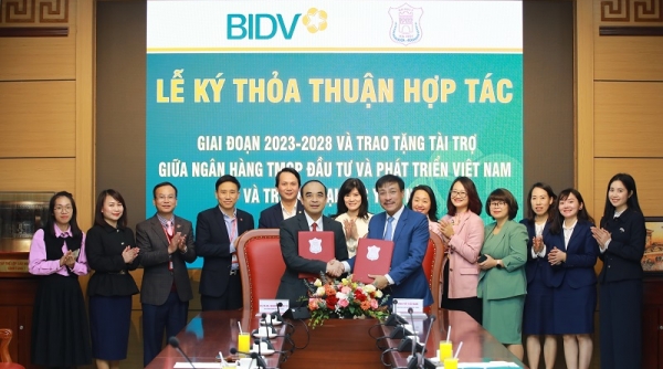 BIDV và Trường Đại học Y Hà Nội ký kết Thỏa thuận hợp tác và trao tài trợ